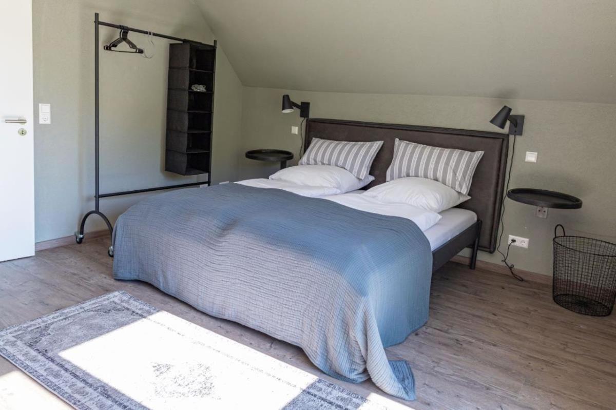 Freistehendes Ferienhaus Mit Kamin, Sauna, Atemberaubenden Blick Ins Tal, Mehrere Terrassen, 1500Qm Grundstueck 1,6M Hoch Eingezaeunt Gerabronn Extérieur photo