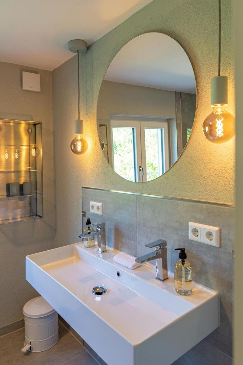 Freistehendes Ferienhaus Mit Kamin, Sauna, Atemberaubenden Blick Ins Tal, Mehrere Terrassen, 1500Qm Grundstueck 1,6M Hoch Eingezaeunt Gerabronn Extérieur photo