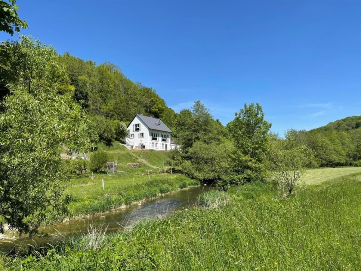 Freistehendes Ferienhaus Mit Kamin, Sauna, Atemberaubenden Blick Ins Tal, Mehrere Terrassen, 1500Qm Grundstueck 1,6M Hoch Eingezaeunt Gerabronn Extérieur photo
